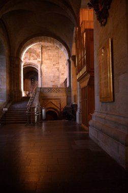 Lund Katedrali iç mimarisi Lunds Domkyrka İsveç Skane 2025 Lüteryen Kilisesi. Yüksek kalite fotoğraf