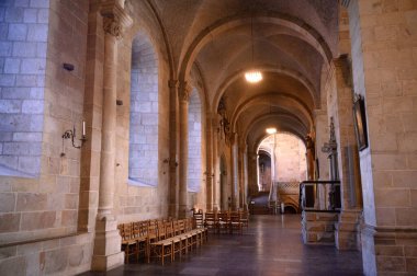 Lund Katedrali iç mimarisi Lunds Domkyrka İsveç Skane 2025 Lüteryen Kilisesi. Yüksek kalite fotoğraf