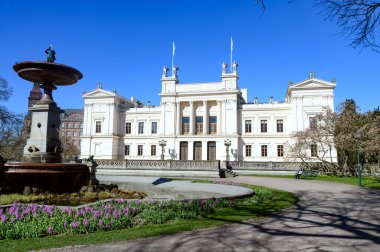 Lund Üniversitesi 'nin ana binası, Skane İsveç, 2025. Yüksek kalite fotoğraf 