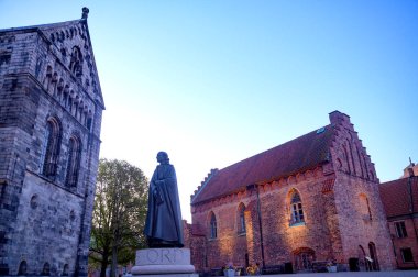 Lund Katedrali Lunds Domkyrka İsveç Skane 2025 Lüteryen Kilisesi. Yüksek kalite fotoğraf