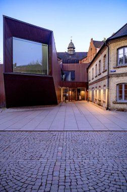 Lund Katedrali yakınlarındaki Domkyrkoforum ya da Lunds Domkyrka İsveç Skane 2025. Yüksek kalite fotoğraf
