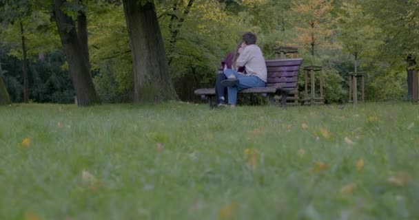 Watching Couple Love Distance Emotion Jealousy Abandoned Boyfriend Spy Someone — 비디오