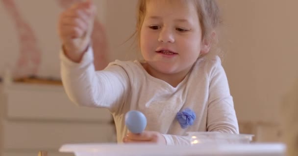Barn Med Autism Flickporträtt Fri Psykoterapeutisk Beteendekorrigering Att Hand Psykisk — Stockvideo