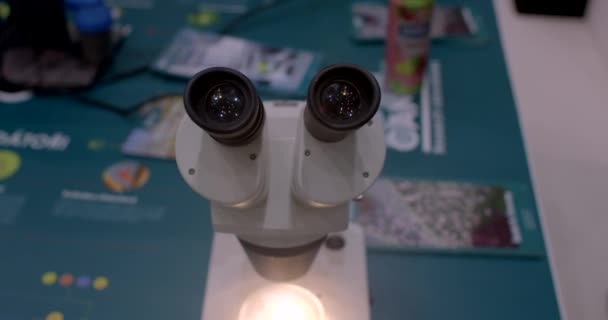 Microscope Avec Matière Première Cannabis Étude Structure Plante Avant Utilisation — Video