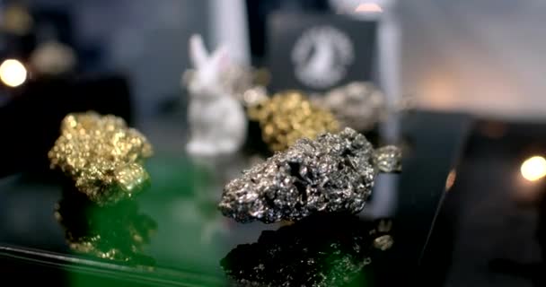 Cannabis Blomman Gjord Metall Mjukt Fokus Produkten Sälja Attraktiv Produkt — Stockvideo