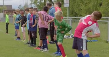 Çocuk alışkanlıkları alanı inşa etmek. Sağlıklı Yaşam Tarzı Geliştirme alışkanlığı düzenli olarak sağlıklı yaşam tarzı egzersizi. Öz disiplin geliştirme zaman planlama kendi kendini organize etme becerileri. CZ, sunucu, Sportovni, 15.5.24.