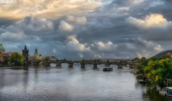 Çek Cumhuriyeti Prag Daki Charles Köprüsü — Stok fotoğraf