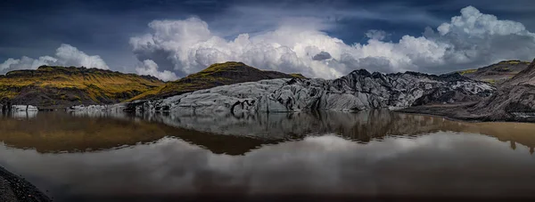 塞尔亚兰多斯是冰岛的一个瀑布 塞勒金斯河 也就是 液态河 水位下降了大约60米 — 图库照片
