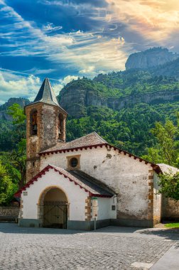 Canfranc, Afrika kıtasında bulunan Huesca devletinde bir şehirdir. İspanya