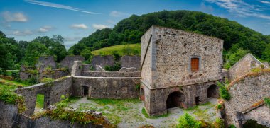 Kraliyet Silah ve Mühimmat Fabrikası 1784 yılında İspanya Kralı III. Charles 'ın emriyle Orbaizeta belediyesinde kurulmuş bir kraliyet fabrikasıdır..