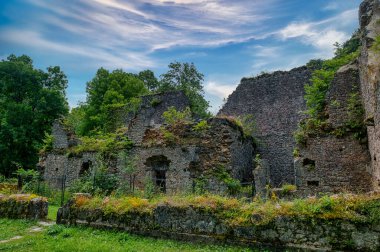 Kraliyet Silah ve Mühimmat Fabrikası 1784 yılında İspanya Kralı III. Charles 'ın emriyle Orbaizeta belediyesinde kurulmuş bir kraliyet fabrikasıdır..