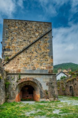 Kraliyet Silah ve Mühimmat Fabrikası 1784 yılında İspanya Kralı III. Charles 'ın emriyle Orbaizeta belediyesinde kurulmuş bir kraliyet fabrikasıdır..