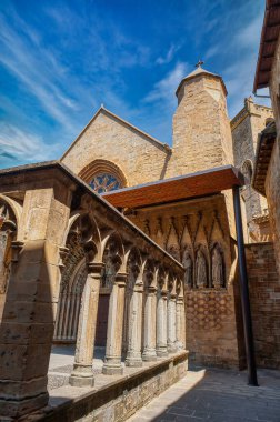 Navarre de Olite Kralları Sarayı, Olite Kraliyet Sarayı ya da Olite Kalesi 'nin sarayı sarayının bir yapısıdır.