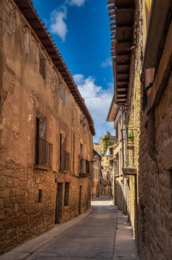 Olite, İspanya 'nın Navarra eyaletinde yer alan bir şehirdir..