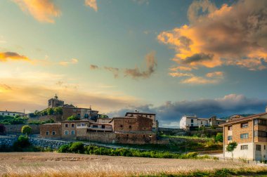 Lidena İspanya 'nın Sangesa Bölgesi' nde bulunan Merindad de Sangesa eyaletinde yer alan bir belediyedir.