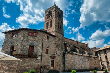 Boltana, İspanya 'nın Aragon özerk bölgesinde, Huesca eyaletinin kuzeyinde yer alan bir belediyedir. İspanya