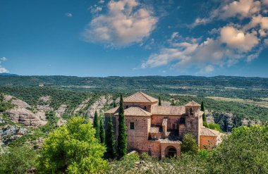 Alquezar, İspanya 'nın Aragon özerk bölgesinde, Huesca ili Somontano de Barbastro bölgesinde bir şehirdir. İspanya