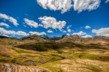 Laruns, Fransa 'da Aquitaine Bölgesi, Atlantik Pireneleri Bölgesi, Oloron-Sainte-Marie Bölgesi ve Larun Kantonu' nda yer alan bir şehirdir..