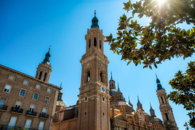 Sütunlu Meryem Ana Bazilikası, Zaragoza, İspanya