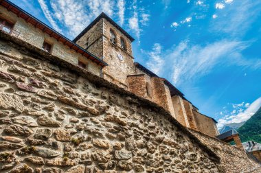 Sallent de Gllego İspanya 'nın Huesca ili' nin kuzeyindeki Alto Gllego bölgesine bağlı özerk bir belediyedir.