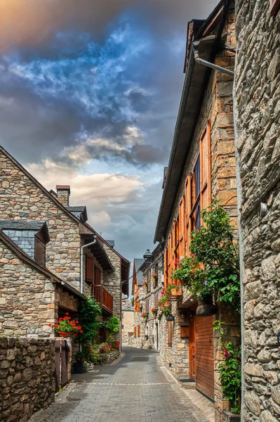 Gars, İspanya 'nın Katalonya eyaletinde yer alan Alto Aran belediyesinde yer alan bir nüfus birimidir..