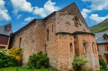 Betren, İspanya 'nın Katalonya özerk bölgesinin Valle de Arn bölgesinde, Castiro iline bağlı Viella ve Medio Arn belediyesine bağlı bir kasabadır.