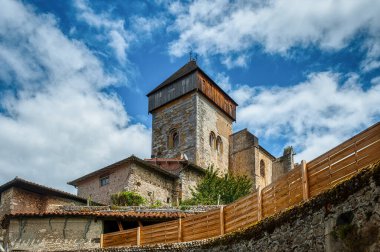 Saint-Bertrand-de-Comminges, Fransa 'nın Midi-Pyrnes bölgesinde yer alan bir komündür. Fransa 'nın en güzel şehirleri kategorisinde sınıflandırılmıştır.