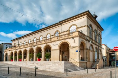 Mont-de-Marsan, Yeni Aquitaine bölgesinde Landes departmanının başkenti olan bir Fransız kasabasıdır.