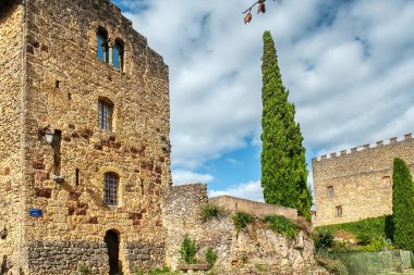 Mont-de-Marsan, Yeni Aquitaine bölgesinde Landes departmanının başkenti olan bir Fransız kasabasıdır.