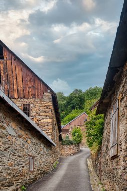 Gouaux-de-Luchon, Fransa 'nın Midi-Pyrnes bölgesinde yer alan bir şehirdir.