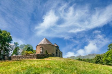 Saint-P de la Moraine Kilisesi - Garin Anıtı.