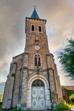 Aziz Julien Şapeli. Salechan, Fransa 'nın Hautes-Pyrnes bölgesinde bir şehirdir..