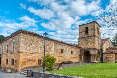 Villanueva, Asturias ilinin Cangas de Onis ilçesine bağlı bir köydür. İspanya.