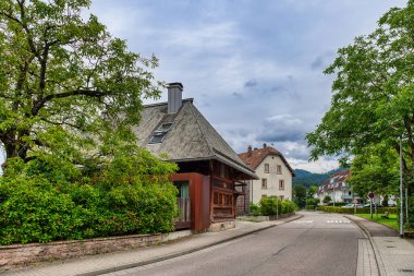 Kirchzarten, Almanya 'da Baden-Wrttemberg eyaletinde yer alan bir şehirdir..