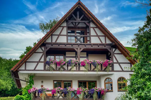 Sasbachwalden, Almanya 'da Baden-Wrttemberg eyaletinde yer alan bir şehirdir. Hornisgrinde Dağı 'nın batı yamacında yer alır.