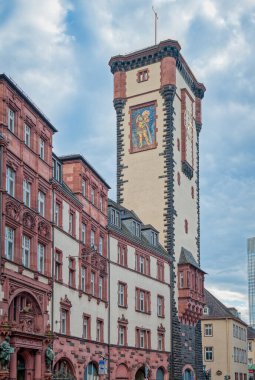Frankfurt, Almanya 'nın ana nehri üzerinde merkezi bir Alman şehri.