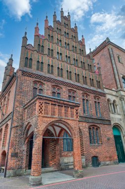 Hannover, Almanya 'nın Aşağı Saksonya eyaletinin başkentidir.).
