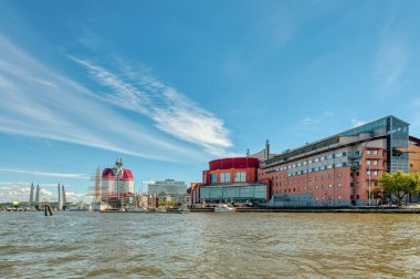 Göteborg, İsveç 'in batı kıyısında, Gta Nehri' nin ağzında yer alan büyük bir şehir.