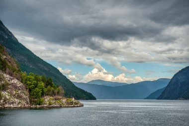 Gudvangen es un pueblo en el municipio de Aurland en el condado de Vestland, Noruega.