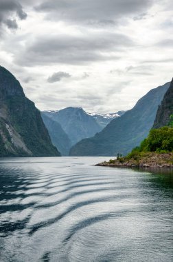 Gudvangen es un pueblo en el municipio de Aurland en el condado de Vestland, Noruega.