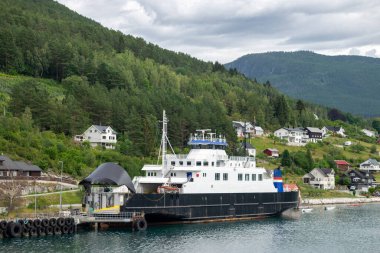 Kaupanger Norveç 'in Vestlandet bölgesinde Sogn og Fjordane eyaletine bağlı bir kasabadır..