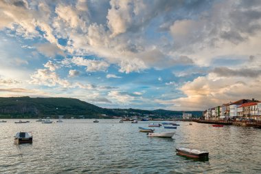 Mugardos, Galiçya 'nın La Corua eyaletinde, Ferrol bölgesinin güneybatısında yer alan bir belediyedir.