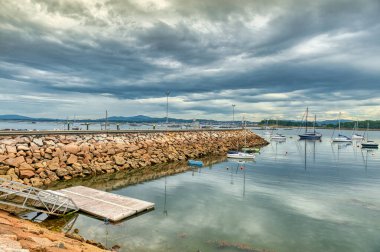 El Grove ya da Ogrobe, İspanya 'nın kuzeybatısında Arosa halklarının girişinde, Salns bölgesinin batı kesiminde yer alan bir belediye ve yarımadadır. Pontevedra, Galiçya.