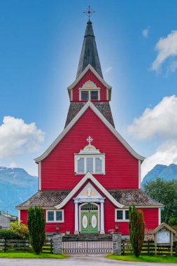 Olden, Norveç 'in Vestland ilinin Stryn belediyesine bağlı bir kasabadır..