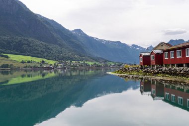 Olden, Norveç 'in Vestland ilinin Stryn belediyesine bağlı bir kasabadır..