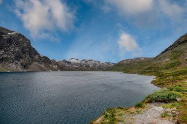 Geiranger, Norveç 'in batısında, Geirangerfjord' un önünde yer alan bir şehirdir..