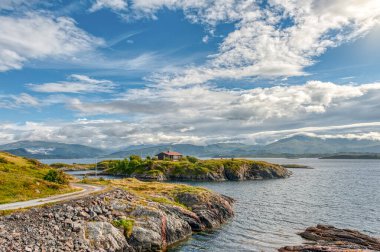 Hustadvika, Norveç 'in More og Romsdal iline bağlı bir belediyedir. Nordmore ve Romsdal 'ın geleneksel bölgelerinde yer almaktadır..