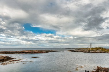 Hustadvika, Norveç 'in More og Romsdal iline bağlı bir belediyedir. Nordmore ve Romsdal 'ın geleneksel bölgelerinde yer almaktadır..