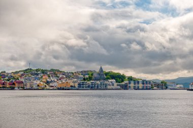 Kristiansund Norveç 'in Mre og Romsdal iline bağlı bir şehirdir.