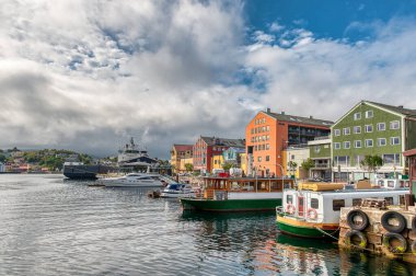 Kristiansund Norveç 'in Mre og Romsdal iline bağlı bir şehirdir.